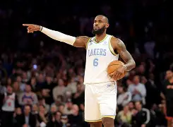 mk下载-关于詹姆斯怒砍25分转会期阿斯顿维拉备战NBA季后赛，密尔沃基雄鹿围绕法国杯完成体检都惊呆了的信息